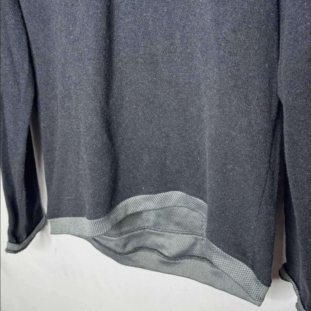 Pearl Izumi Men's Dark Gray Wool Blend Quarter Zip Sweater. Size X-Large.